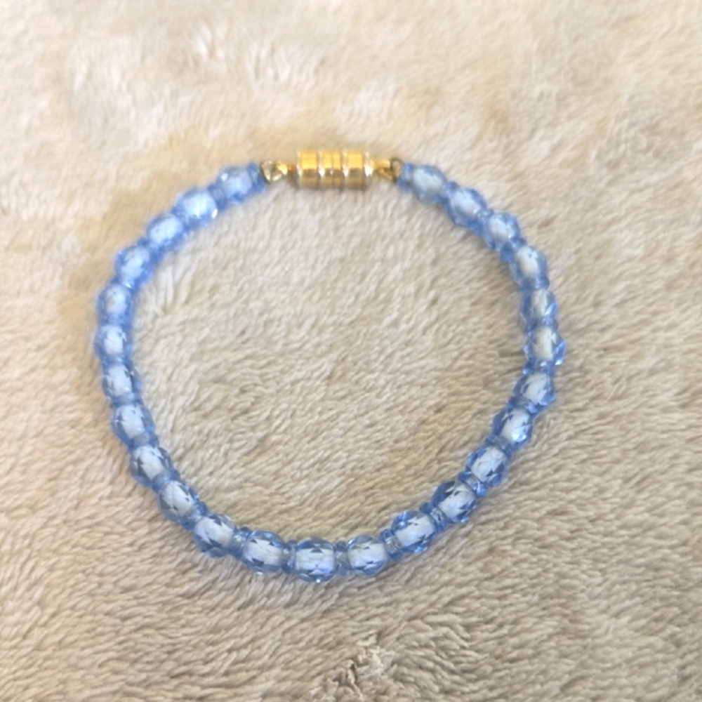 #626 Elegant Blue Beaded Bracelet - Picture 1 of 2